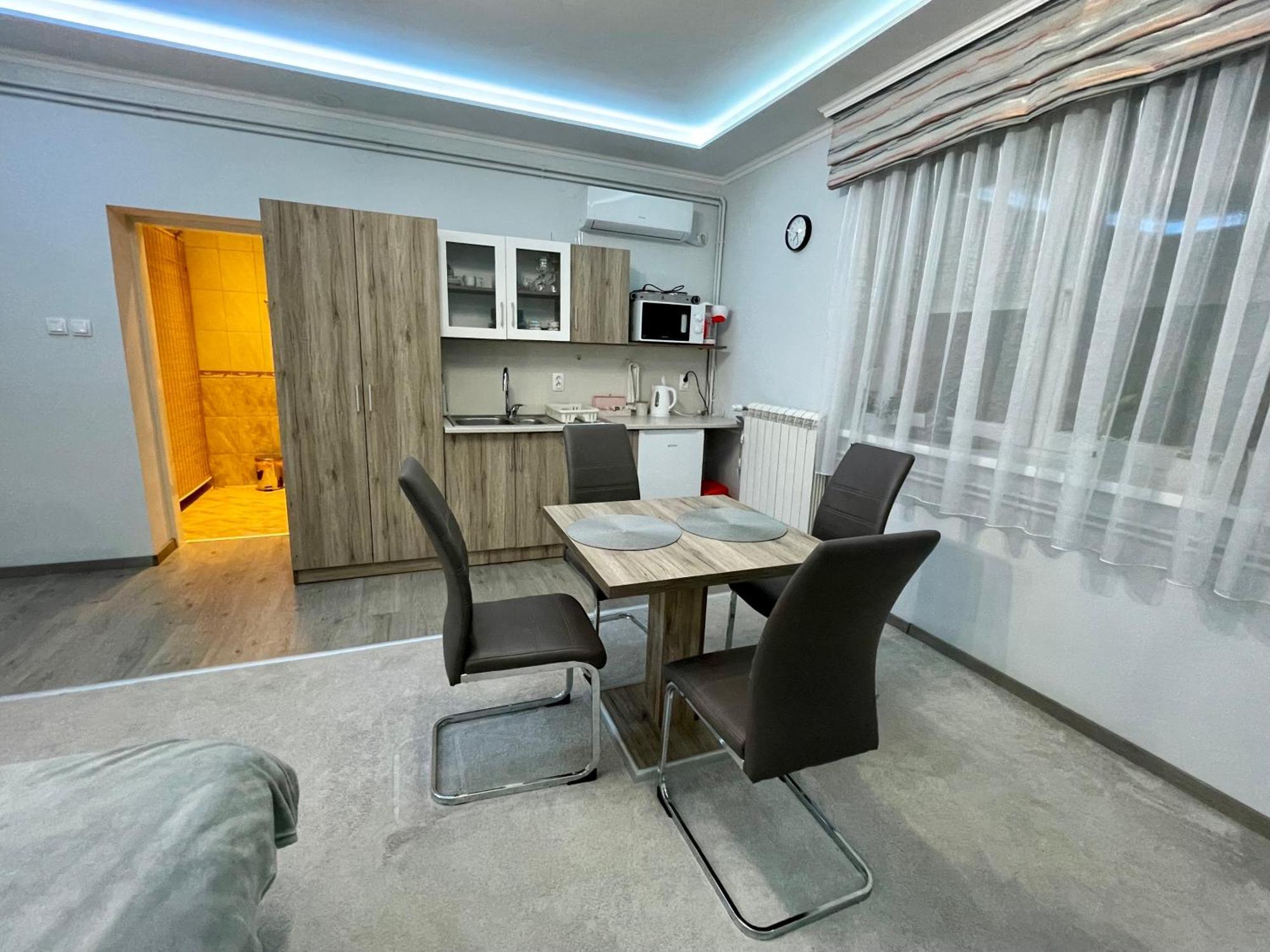 Belien Apartman Mako Exterior photo