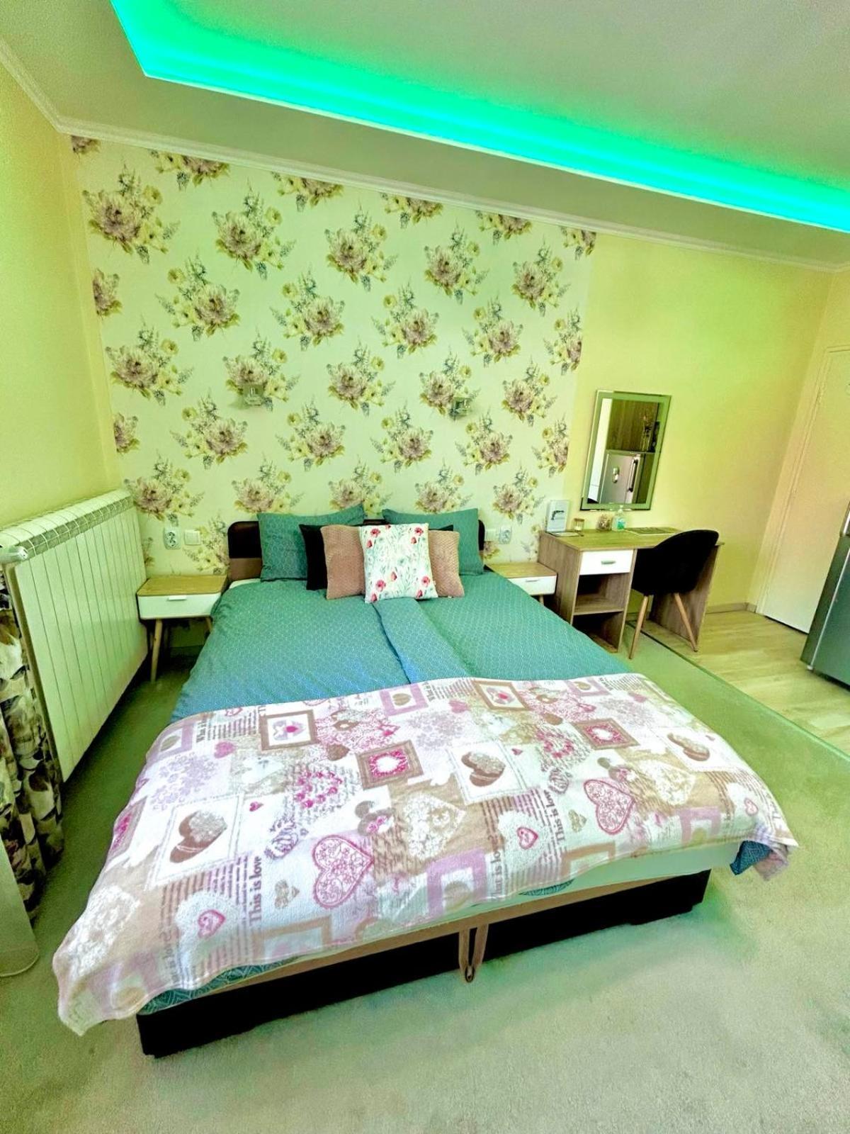 Belien Apartman Mako Exterior photo